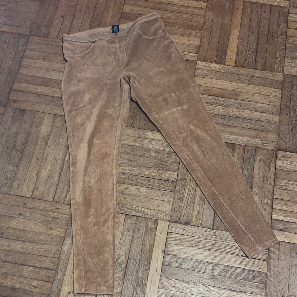 Hue velvet corduroy leggings size medium